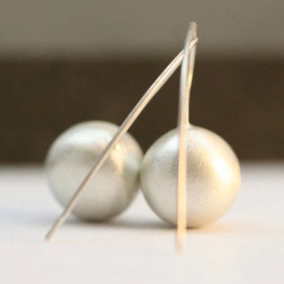 “Fruit Cup” Pomegranate Seed Red Garnet Tumbled Stone Silver Spoon Cove Earrings - Picture 8 of 8